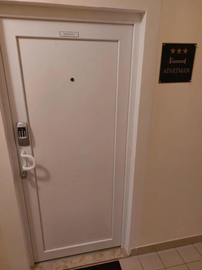 Stefan 1 Apartment Umag 0*,